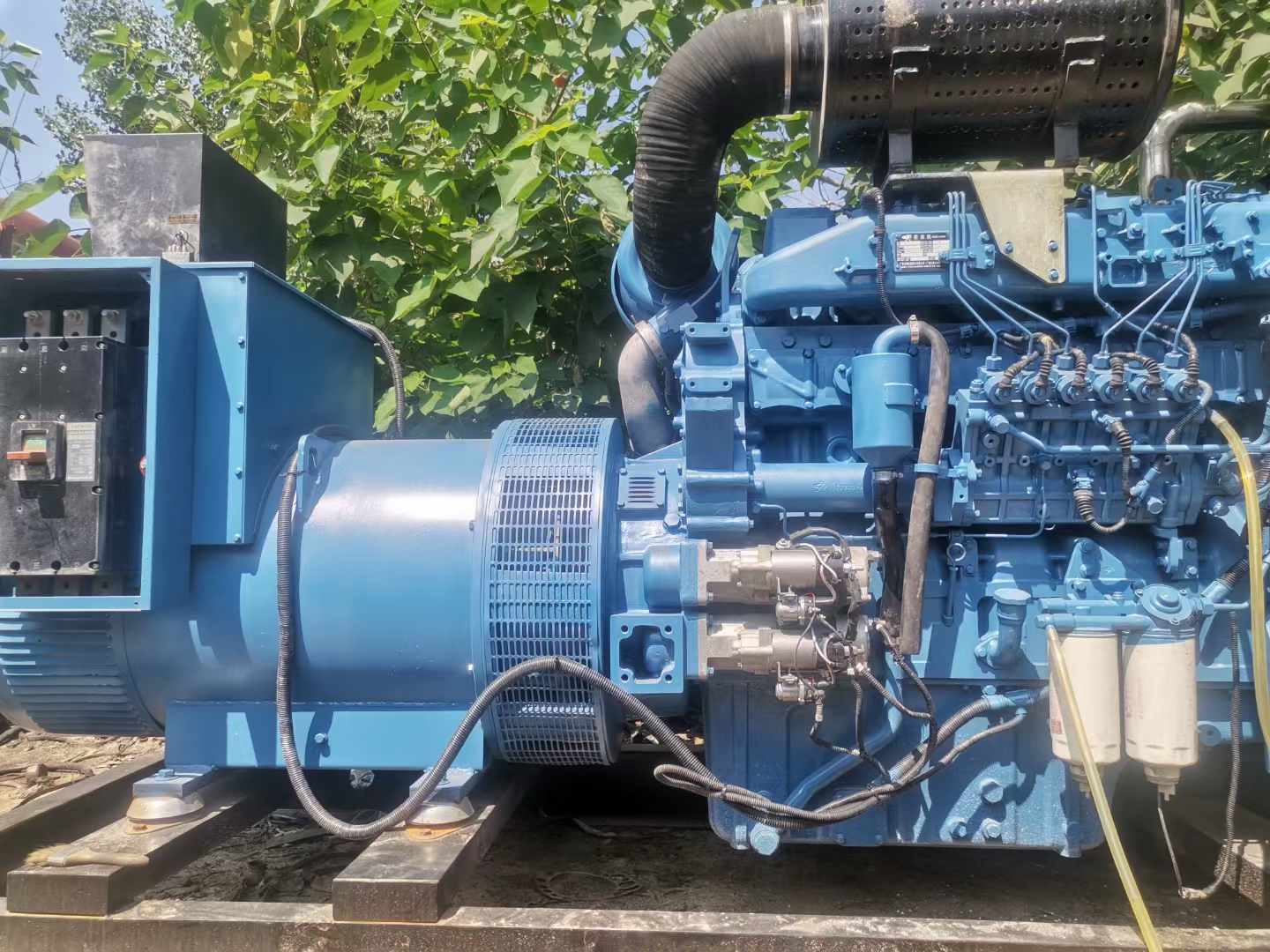 景洪详细说明降低 800kW 柴油发电机输出电流波动的方法