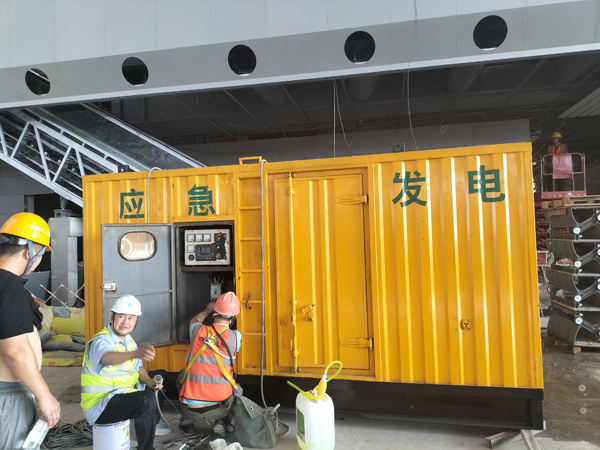 景洪怎样判断空气滤清器是否需要更换？